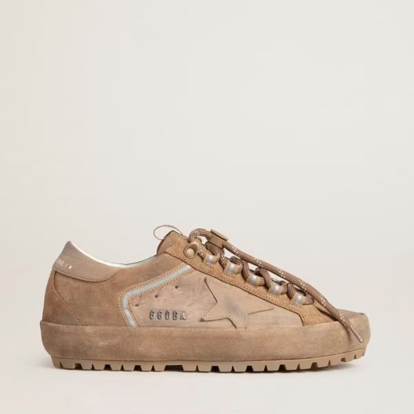 Super-Star Ski in Dolmias and caramel suede with marble nubuck star and heel tab