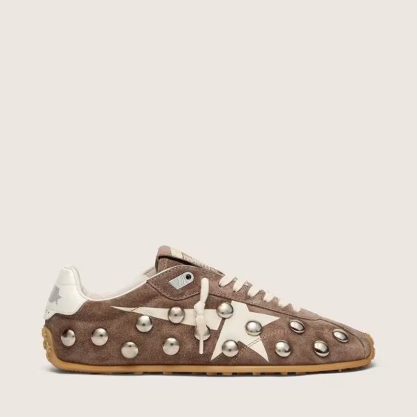 Marathon Speed in anthracite-gray suede with white star and metal studs