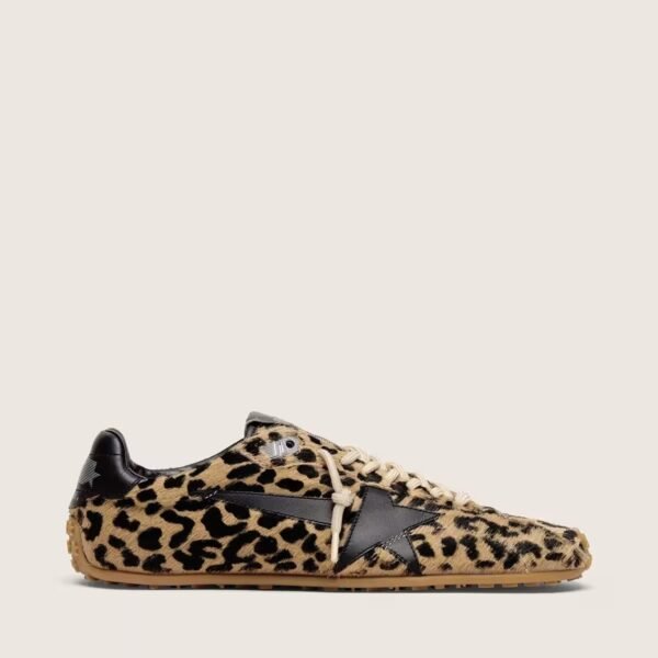 Marathon Speed in beige and black leopard-print pony skin with black leather star