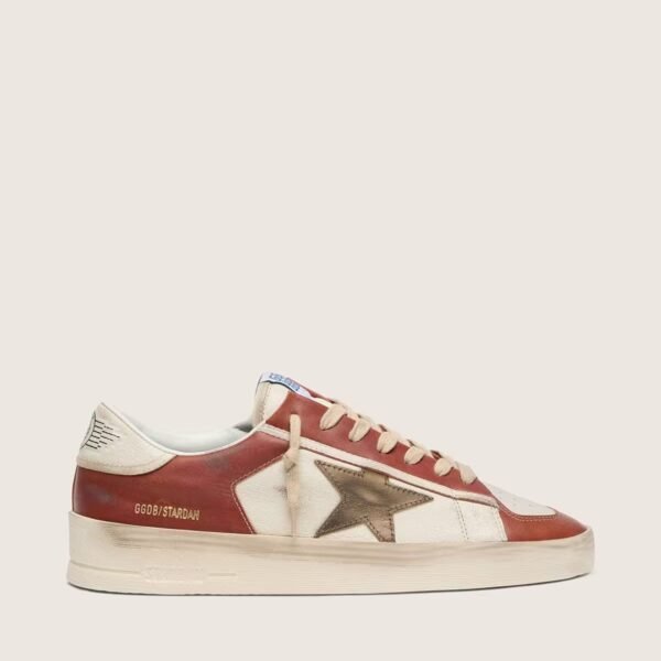 Stardan in white and brick-red leather with olive-green laminated leather star