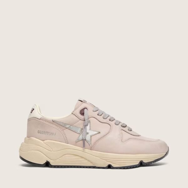 Running Sole in powder-pink leather with silver star