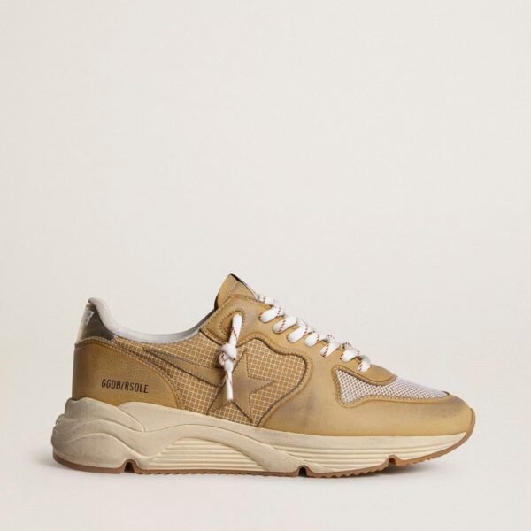 Running Sole in beige nubuck with beige leather star