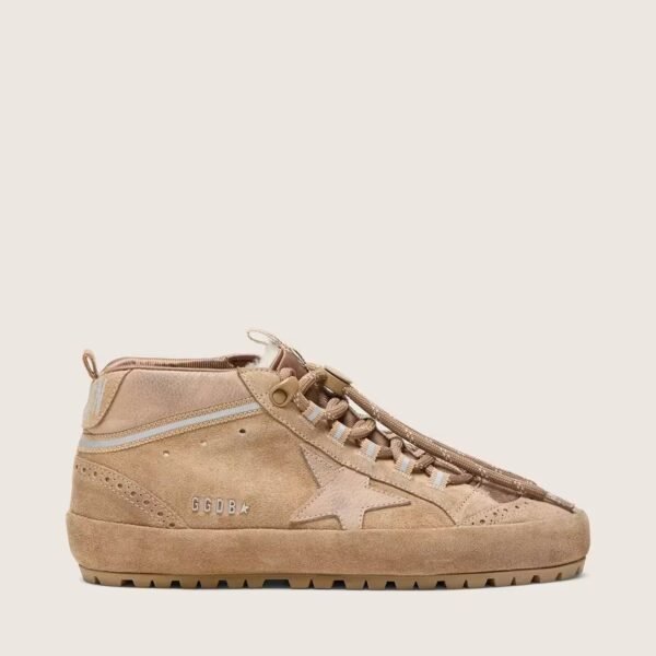 Mid Star Ski in caramel suede with nubuck star and suede heel tab
