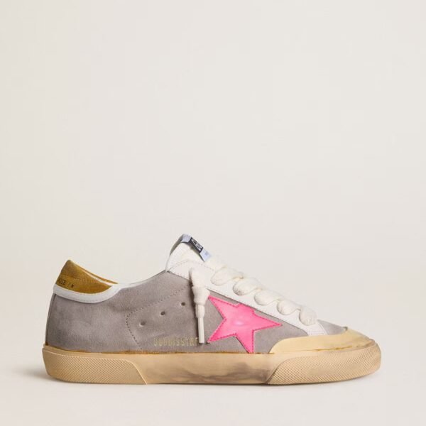 Super-Star in dove-gray suede with fuchsia leather star and ocher suede heel tab